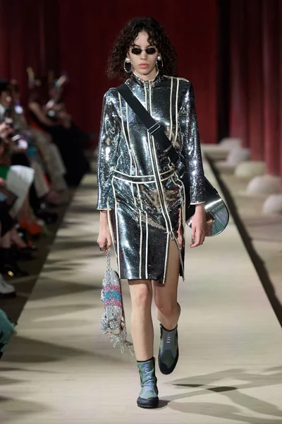 Look 38